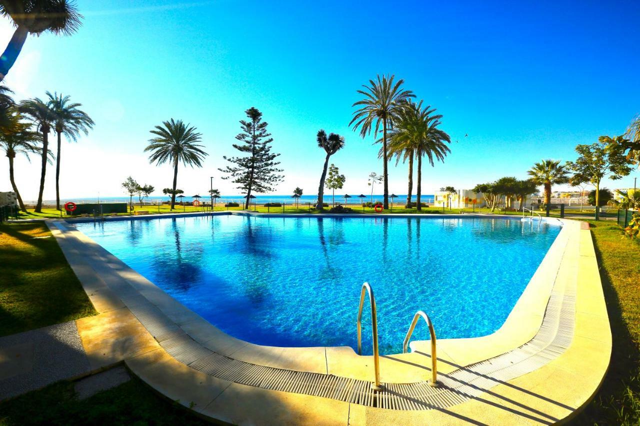 Magical Sea View Studios توريمولينوس المظهر الخارجي الصورة