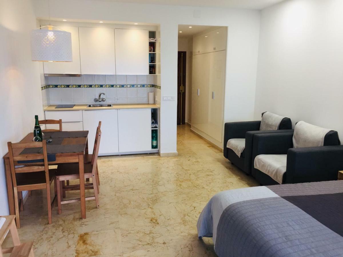 Magical Sea View Studios توريمولينوس المظهر الخارجي الصورة